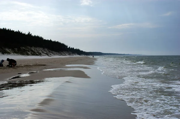 波兰波罗的海美丽的蓝色海浪 海洋地平线 — 图库照片