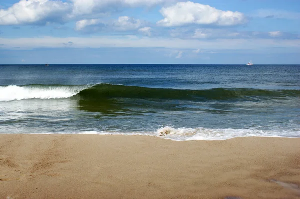 Mar Báltico Polonês Belas Ondas Azuis Mar Horizonte Oceano Areia — Fotografia de Stock