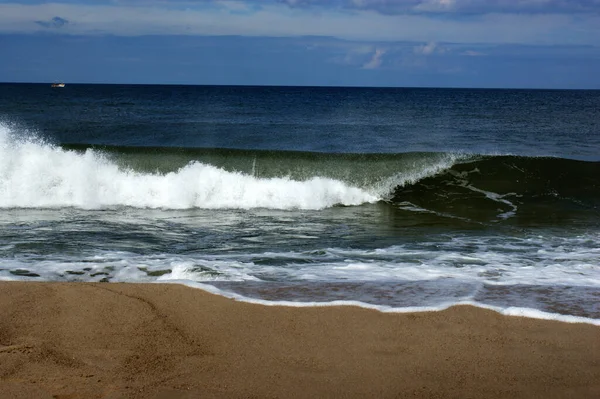 Польське Балтійське Море Прекрасні Блакитні Морські Хвилі Горизонт Пісок Пляж — стокове фото