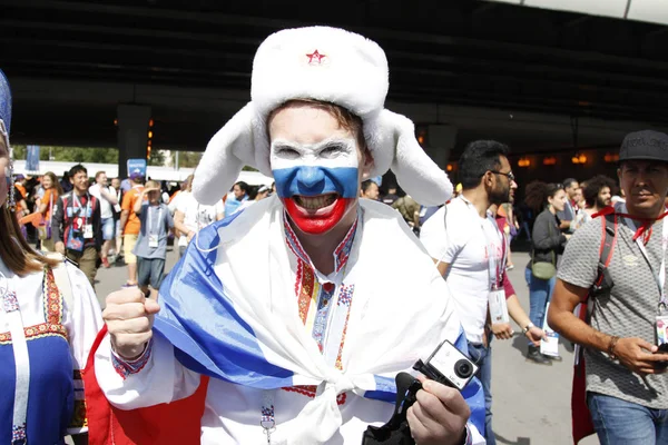 Moskova, 11 Haziran 2018, Luzhniki stadyum, fanlar maç gitmek
