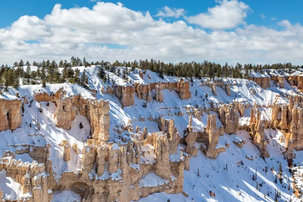 Bryce Pointból Nézve Bryce Canyon Felett Egy Napos Téli Napon — Stock Fotó