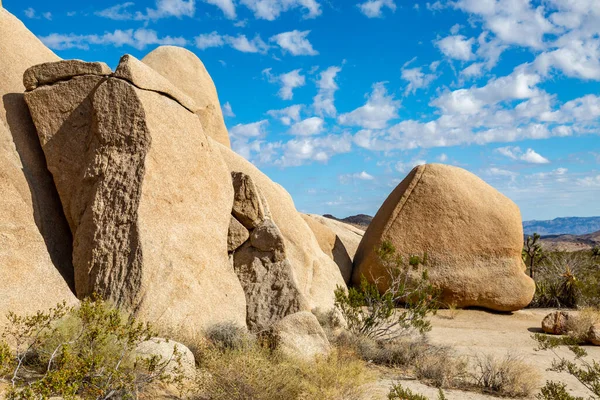 Σχηματισμοί Βράχων Στο Εθνικό Πάρκο Τζόσουα Τρι Στην Καλιφόρνια — Φωτογραφία Αρχείου