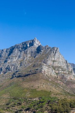 Cape Town 'daki Masa Dağı manzarası, Lion' s Head patikasından alındı.