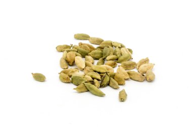 Beyaz arka plana karşı kakule