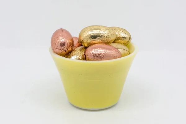 Foil Wrapped Easter Eggs Bowl White Background — Stock Photo, Image