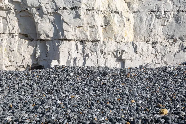 Sussex 해안에 자갈들과 절벽의 프레임 — 스톡 사진