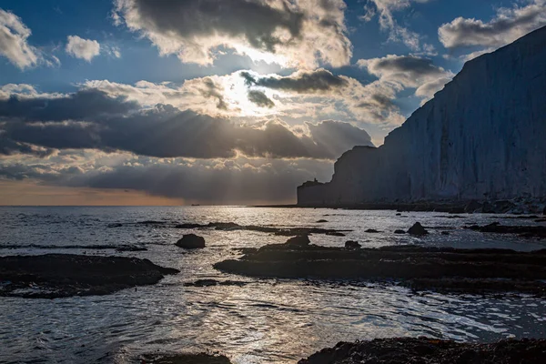 Sziluett Sziklák Közelében Beachy Head Sussex Partján Esti Fény — Stock Fotó