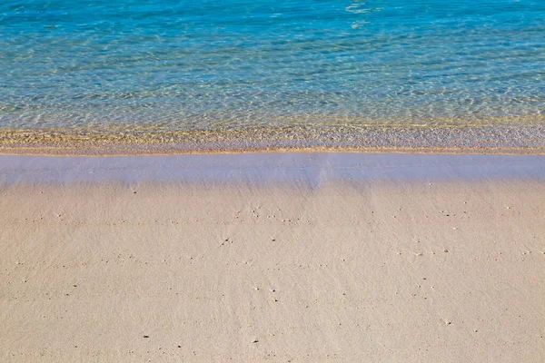 Oceano Azul Turquesa Nas Bermudas Batendo Praia Areia — Fotografia de Stock