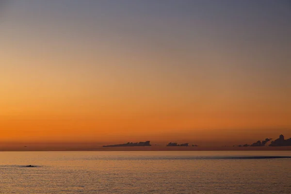 Uitkijkend Naar Zee Bij Zonsondergang Vanaf Jersey Kanaaleilanden — Stockfoto