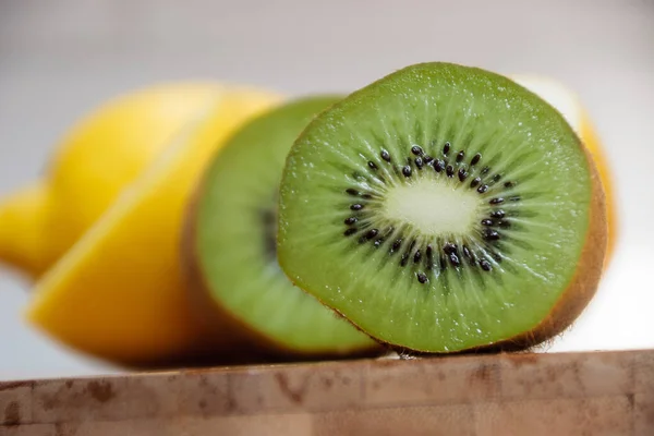 Sliced Kiwi Fruit Close — Stock Photo, Image