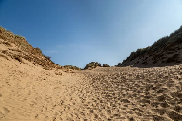 Zandduinen Bij Formby Point Met Een Blauwe Lucht Boven Ons — Stockfoto