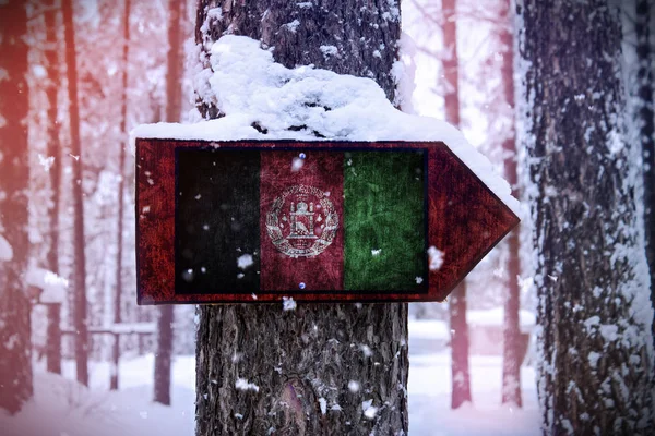 Ağaç Olarak Bir Işareti Iliştirilmiş Afganistan Bayrağı — Stok fotoğraf