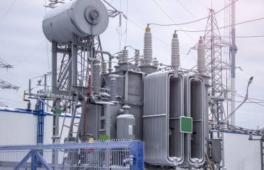 Yüksek gerilim elektrik trafo