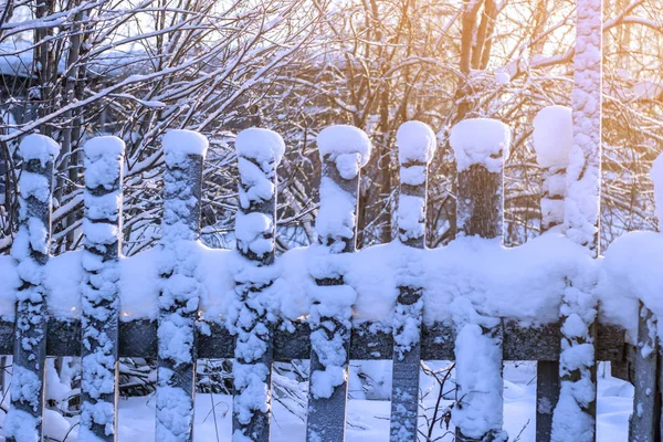 Recinzione Vecchia Coperta Neve — Foto Stock