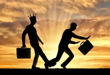 Kafasına, bir taç ile bencil bir adam silüeti maruz bir bacak başka bir adamla onun üzerine tökezledi. Bencillik kavramsal sahne