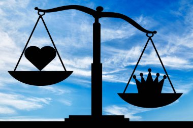Sembol taç bencillik ölçekler üzerinde kalp Altruism sembolü üzerinde öncelik sırasına