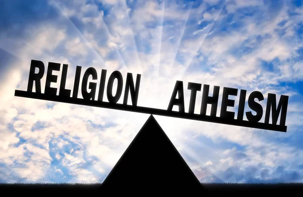 O ateísmo da palavra é mais poderoso do que a palavra religião nas escalas — Fotografia de Stock