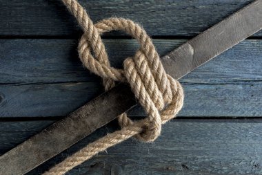 Halyard Bend. Rope node.