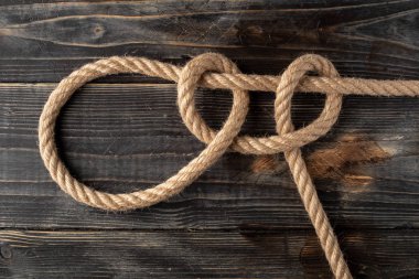 Two Half Hitches Knot. Node rope.