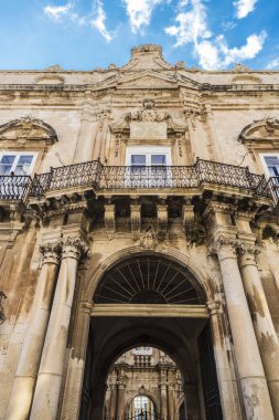 Cephe bir Sarayı Piazza Duomo eski şehir tarihi şehir Siracusa Sicilya, İtalya