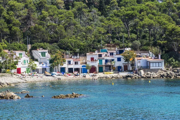 Görünüm Alguer Beach Costa Brava, Girona, Katalonya, İspanya banyo insanlarla