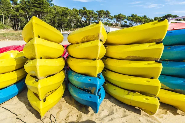 Heap Yellow Blue Kayaks Boats Plastic Beach Palamos Costa Brava — Stock Photo, Image