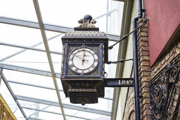 Londres Angleterre Royaume Uni Décembre 2017 Ancienne Horloge Classique Bois — Photo