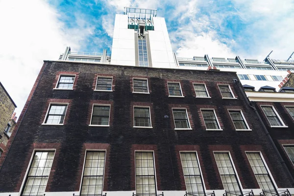 Fachada Antiguo Edificio Residencial Típico Clásico Londres Inglaterra Reino Unido — Foto de Stock