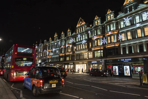 London Wielka Brytania Stycznia 2018 Street Luksusowe Dzielnicy Knightsbridge Nocy — Zdjęcie stockowe