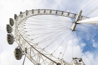 London, Büyük Britanya - 4 Ocak 2018: Londra, İngiltere Londra gözde bir dönme dolap Metal yapısını denilen