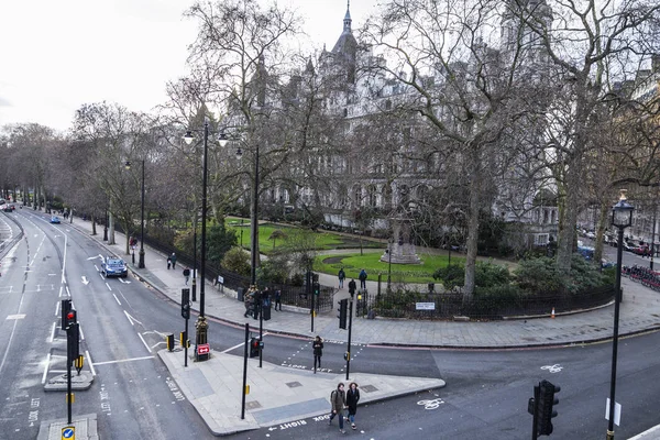 2018年1月4日 街道与人步行和交通在伦敦 — 图库照片