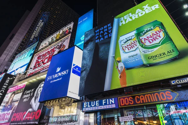 Nueva York Estados Unidos Julio 2018 Times Square Por Noche — Foto de Stock