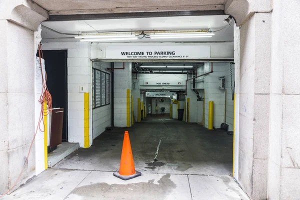 Ingången Till Underjordisk Parkering För Bilar Manhattan New York City — Stockfoto
