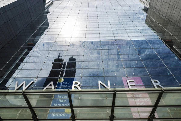 Центр тайм-Ворнер на Манхеттені в Нью-Йорку, США — стокове фото
