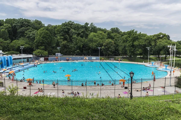 Piscina em Central Park, Nova Iorque, EUA — Fotografia de Stock