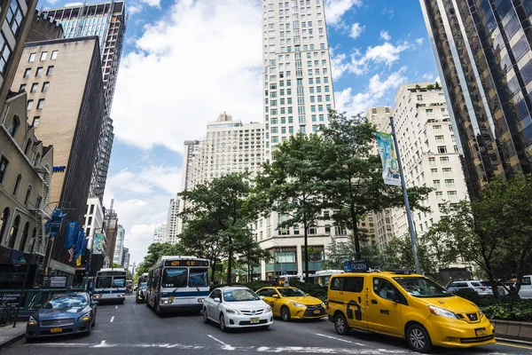 Broadway Avenue à Manhattan, New York, États-Unis — Photo