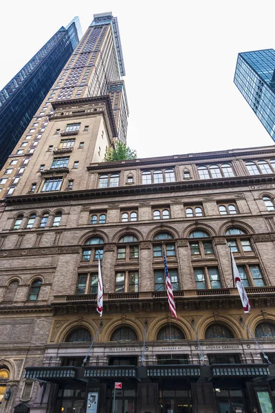 Carnegie Hall dans la 7e Avenue à Manhattan, New York, États-Unis — Photo