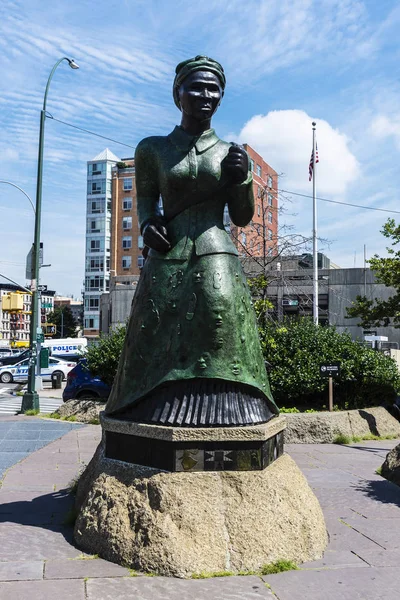 Statue of Harriet Tubman in Harlem, New York City, USA — Stock Photo, Image