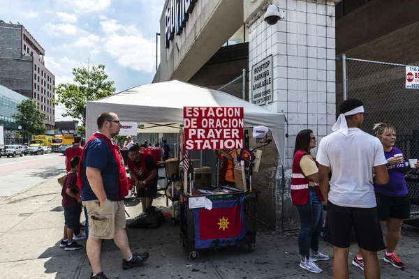 Estación de oración en Harlem, Nueva York, EE.UU. — Foto de Stock
