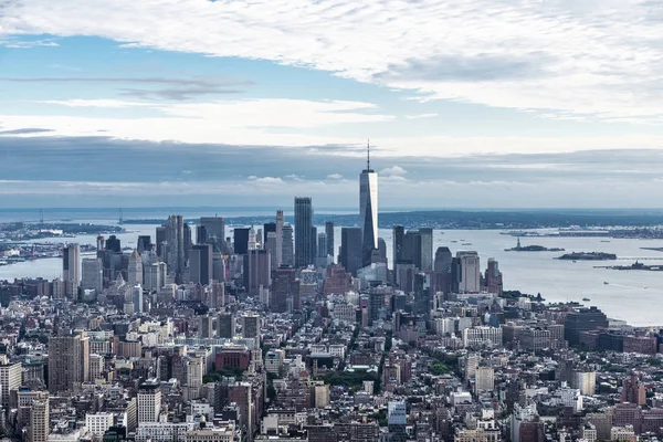 Manhattan 'da gökdelenler silueti, New York, ABD