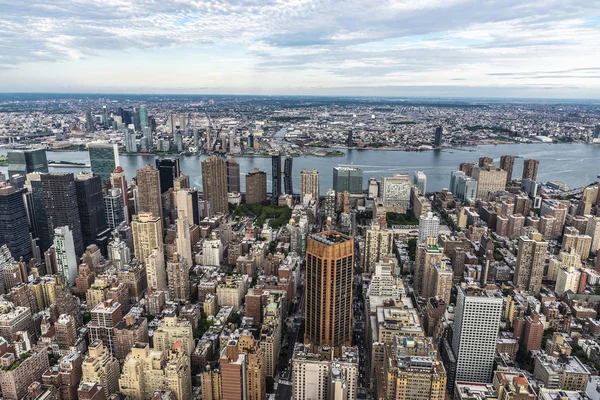 Skyline of skyscrapers in Manhattan, New York City, USA — Stock Photo, Image