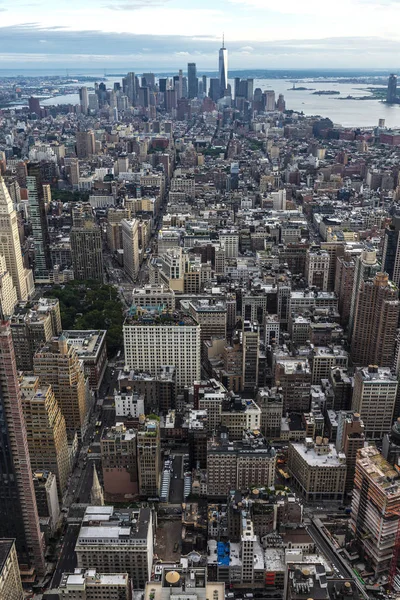 Manhattan 'da gökdelenler silueti, New York, ABD