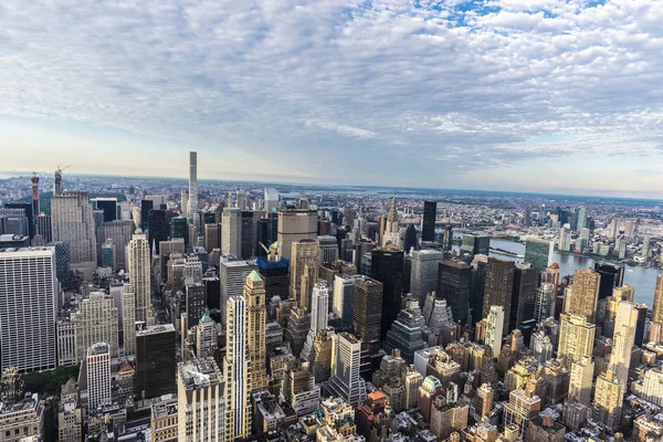 Skyline de rascacielos en Manhattan, Nueva York, EE.UU. —  Fotos de Stock