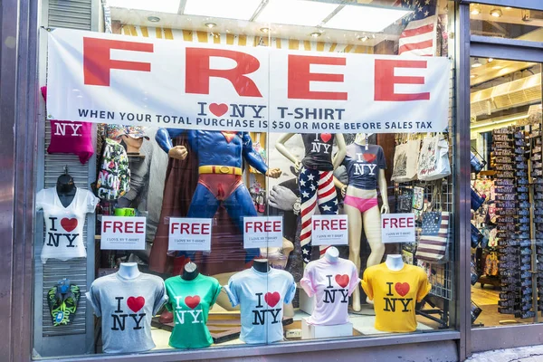 Tienda de regalos y ropa en New York City, Estados Unidos — Foto de Stock