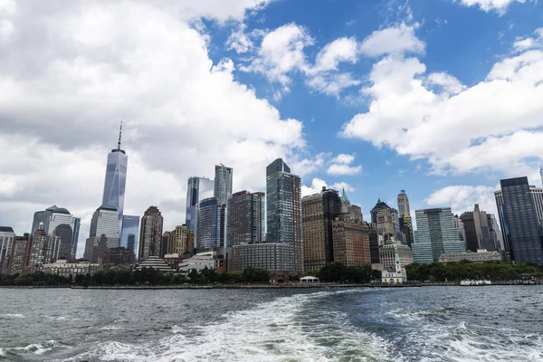 Skyline von Wolkenkratzern in Manhattan, New York City, USA — Stockfoto