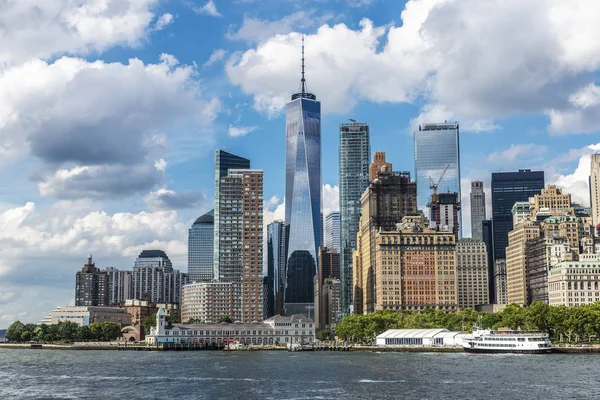 Skyline of skyscrapers in Manhattan, New York City, USA — Stock Photo, Image