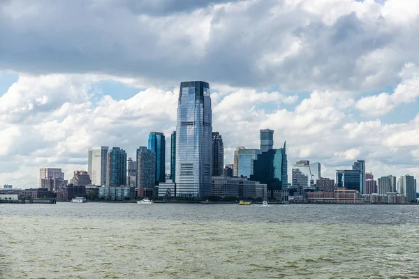 ジャージーシティの超高層ビルのスカイライン、ニューヨーク市、アメリカ — ストック写真
