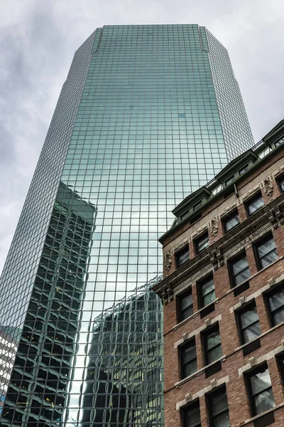 Moderne wolkenkrabber in Manhattan, New York City, USA — Stockfoto