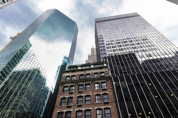 Сучасні Хмарочоси в Манхеттені, Нью-Йорк, США — стокове фото