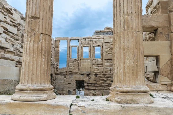 Erechtheion or Erechtheum of the Acropolis of Athens, Greece — Stock Photo, Image